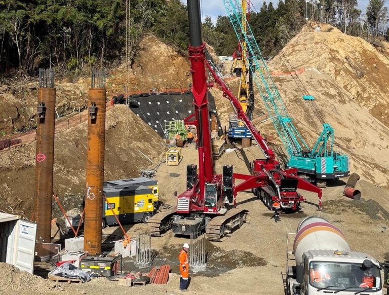 Read more about the article First above the ground structures appear on Kōpū-Hikuai bridge