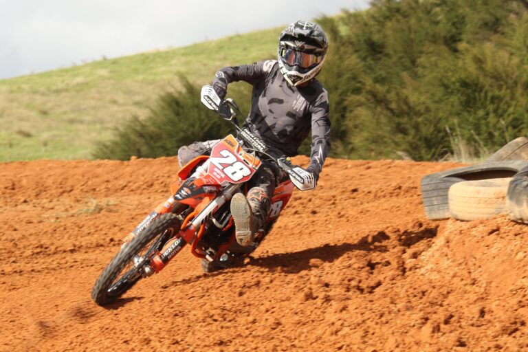 Read more about the article Paeroa motocross students rev to the top