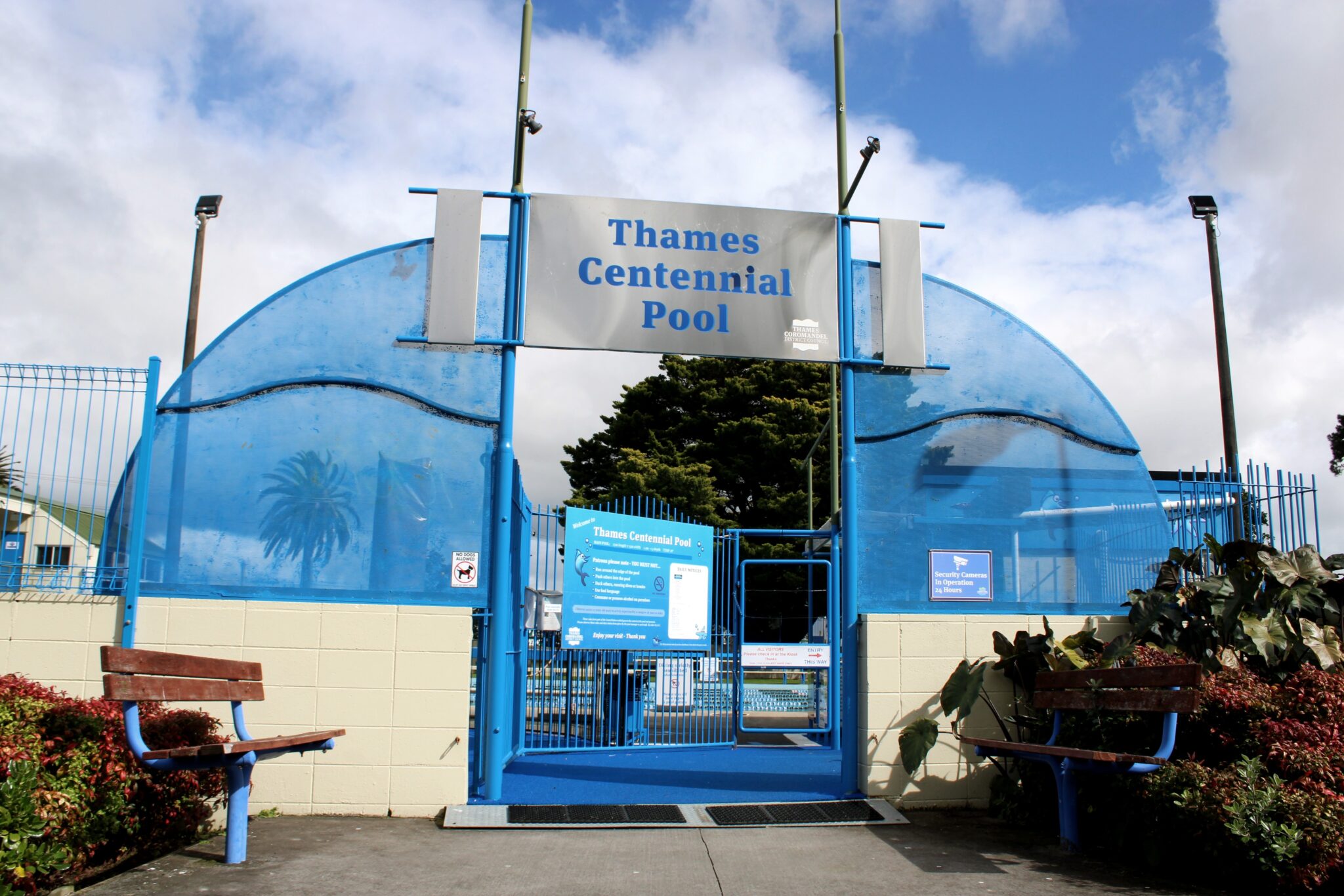 You are currently viewing Sinking feeling over pool costs for Thames ratepayers