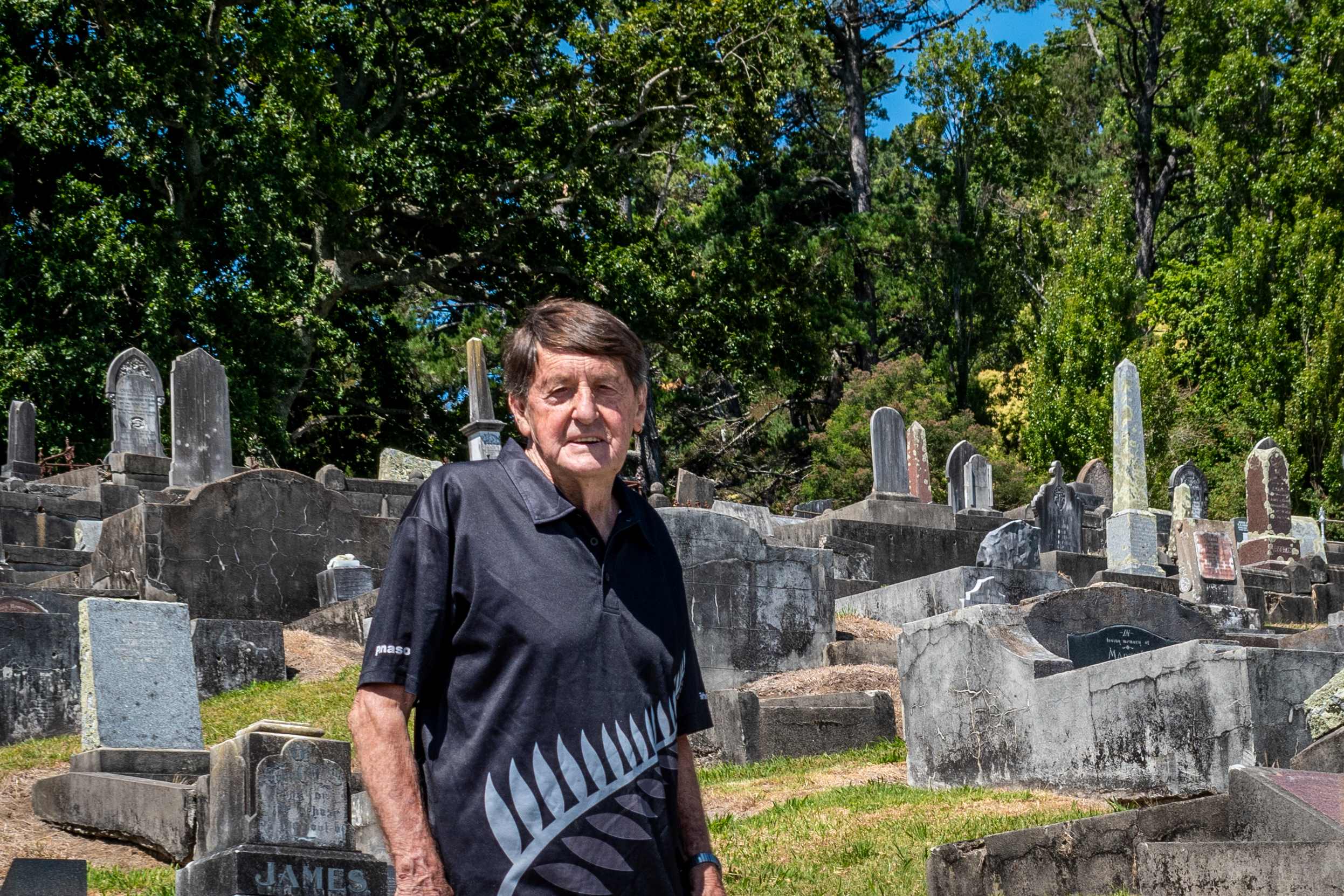 You are currently viewing Crypt conservator honoured for graveside work